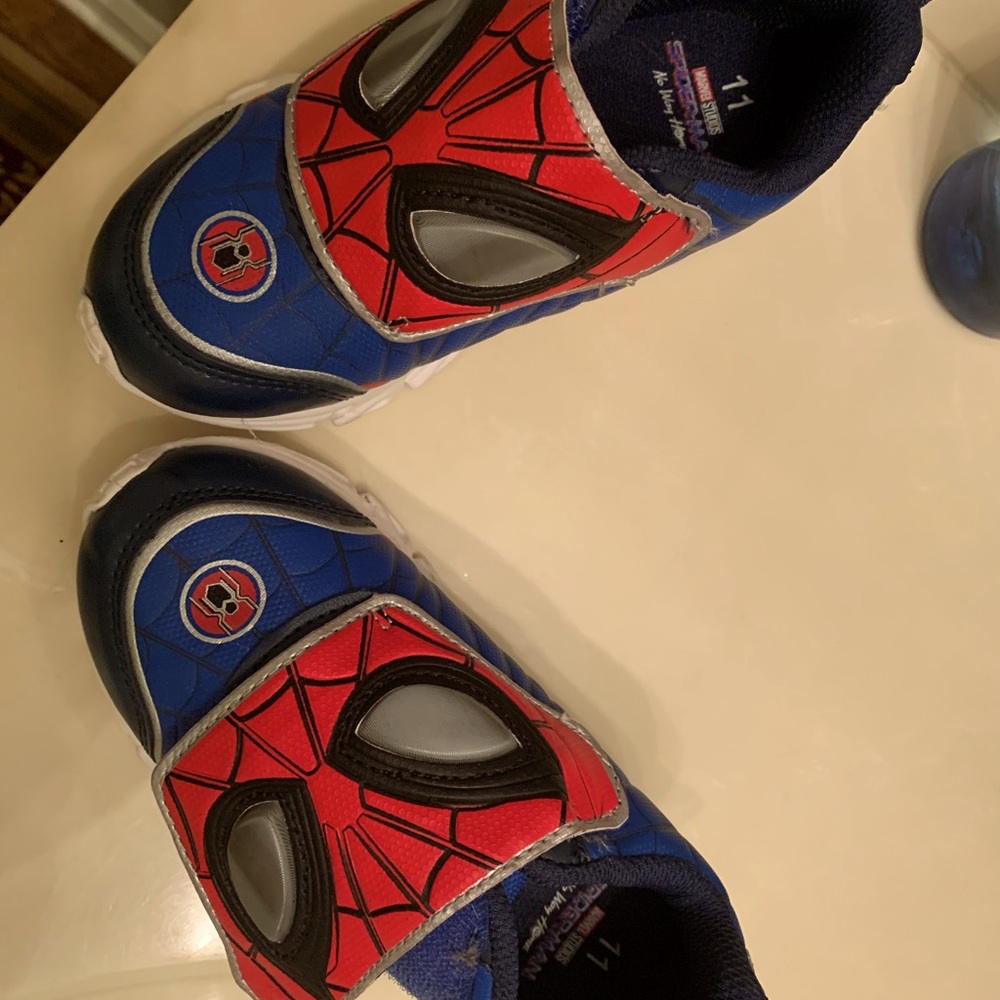 Boys Spider-Man Sneakers, slightly worn